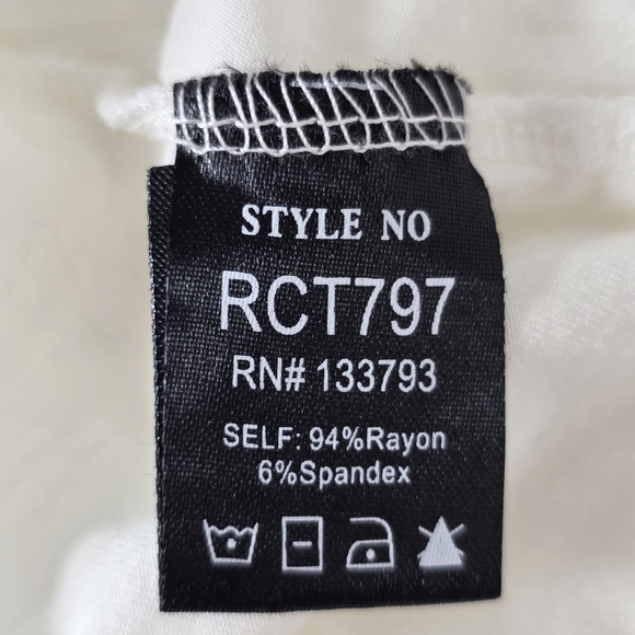 POL Sleeveless Embroidered/Lace Top, Back Neck Tie Cream and Gold Size Large - Picture 7 of 8